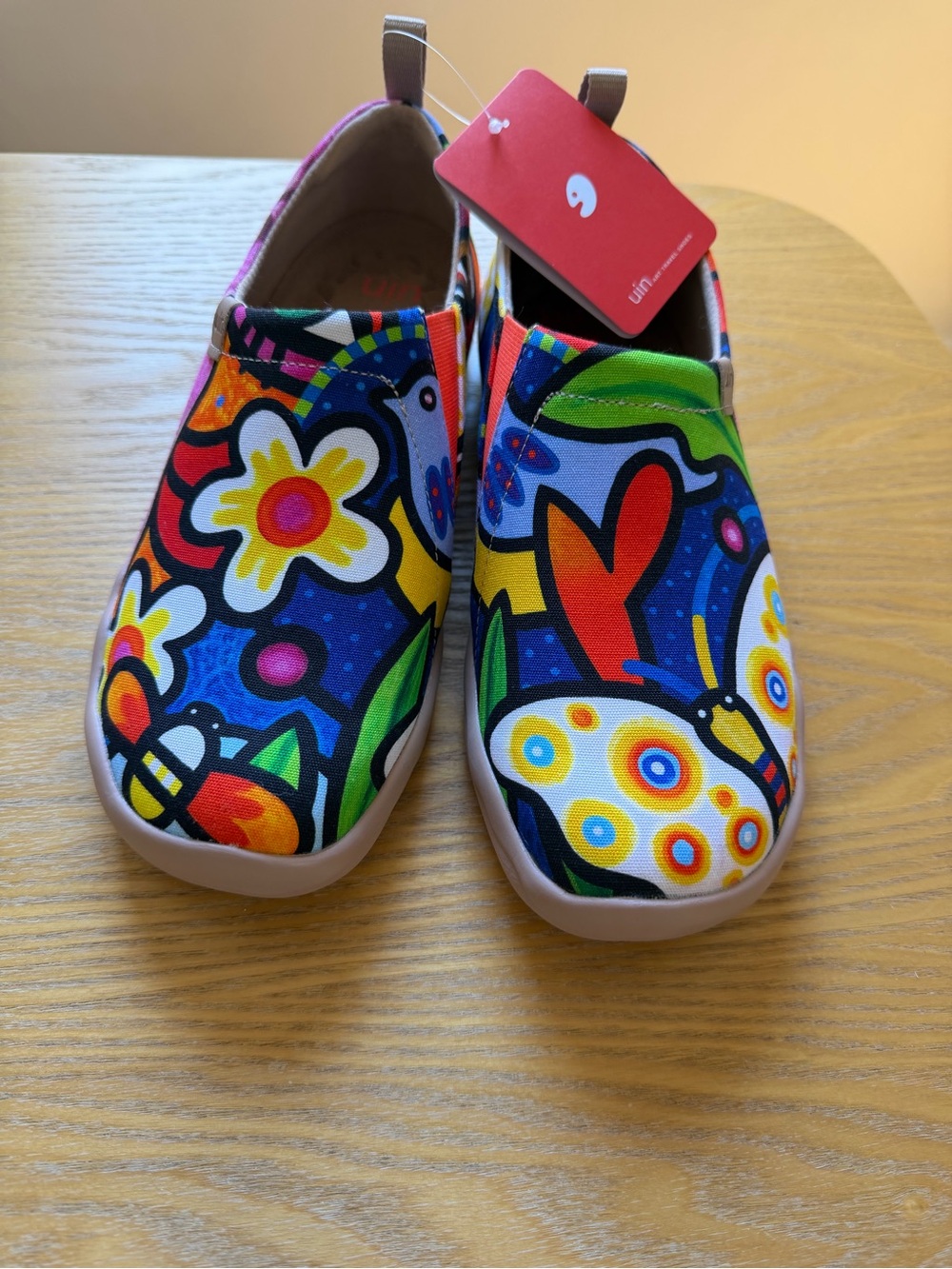 UIN Secret Garden Art Painted Canvas Slip On Loafers Size 6.5 Colorful NWT